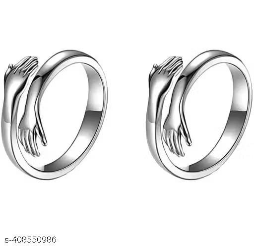 Name: loket
Base Metal: Alloy
Plating: Silver Plated
Stone Type: No Stone
Sizing: Adjustable
Type: Chain
Net Quantity (N): 4
Sizes:Free Size
Country of Origin: India